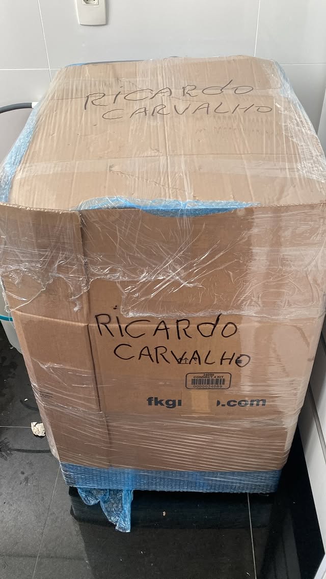 caminhao-mudancas-premium-na-estrada-sp-rj