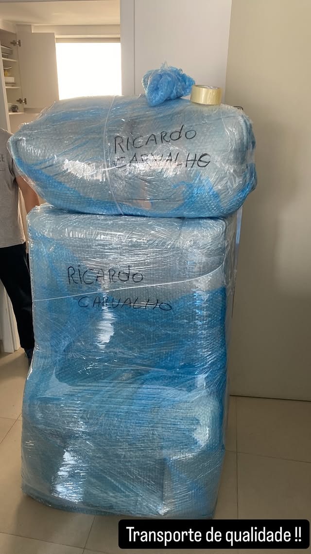 icone-caminhao-de-mudanca-premium